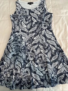 Perception Petite Fit & Flare Blue And White Lace Dress MP - Picture 1 of 13