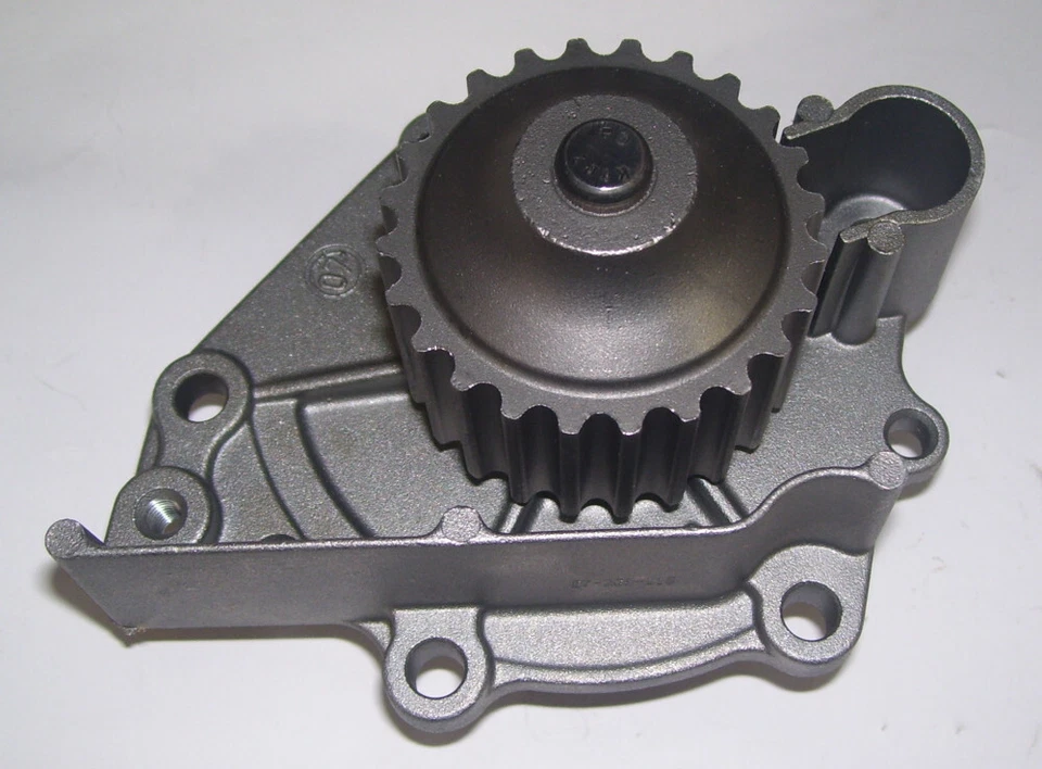 GMB WATER PUMP FOR Land Rover Defender Rover Freelander  - image 1 of 1