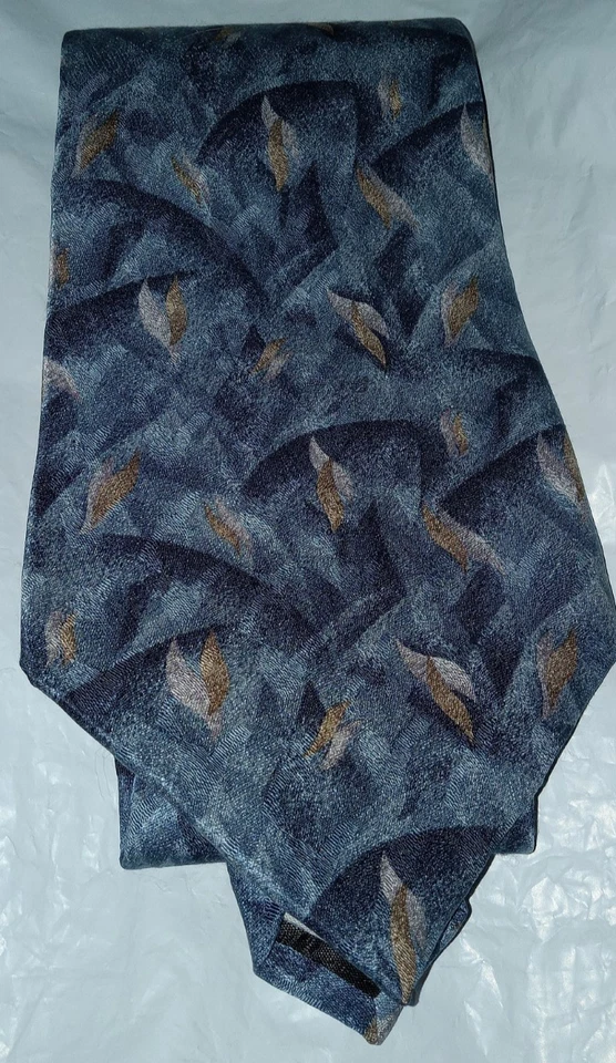 Corbata Van Heusen toda seda púrpura fondo 4 pulgadas de ancho 60 pulgadas de largo hecha en EE. UU. Foto 1 de 4