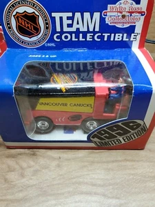 VANCOUVER CANUCKS White Rose Zamboni 1996 squadra da collezione NHL Hockey  - Foto 1 di 3