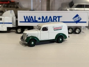 Greenlight 1/64 1939 Chevrolet Panel Truck Krispy Kreme Mint Loose HTF  - Picture 1 of 4