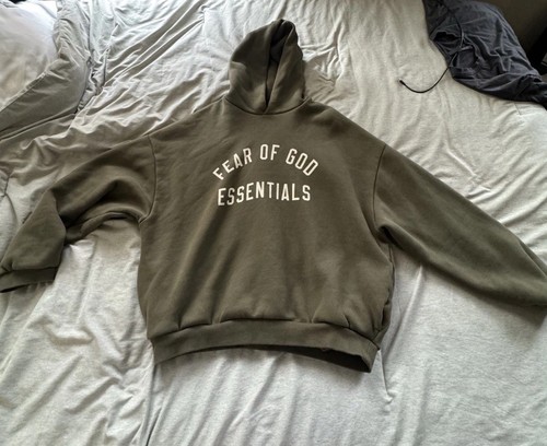 Felpa con cappuccio verde militare Fear Of God Essentials taglia Large