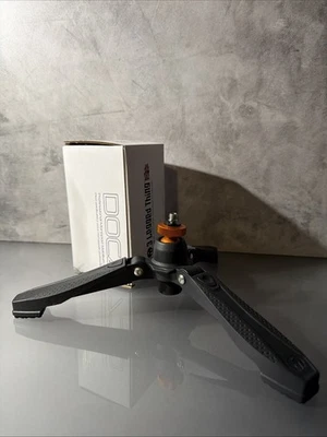 3 Legged Thing DOCZ2 Monopod Foot Stabilizer & Table Top Tripod (Gray/Black) - Image 1 of 4
