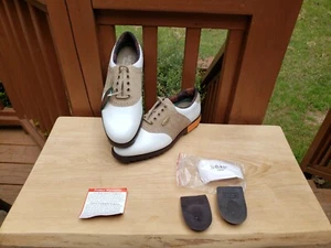 Zapatos de golf FootJoy 98776 Soft Joys Sierra blancos/bronceados impermeables para mujer EE. UU. 6,5 - Imagen 1 de 12