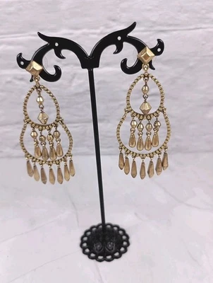 Boucles d'oreilles Stella et Dot Chandalier Drop Dangly Ton laiton 3" Neuf avec étiquettes - Photo 1/3