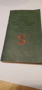 Vintage Singer Nähmaschine 1947 verschmutzt manuell 221-1 tragbar elektrisch - Bild 1 von 6