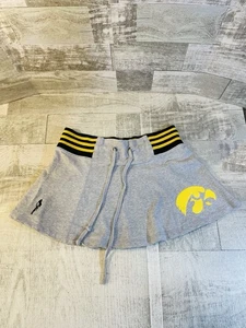 Falda de franela gris pequeña University of Iowa Hawkeyes para mujer excelente forma - Imagen 1 de 8