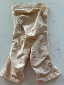 Pantalones Cortos Skims S M Maternidad Esculpir Medio Muslo Sin Costuras Prendas Moldeadoras Tostado Desnudo - Imagen 1 de 4