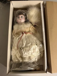The Gorham Doll Collection Edizione Limitata "Merrie" #8877 Scatola Aperta - Foto 1 di 14