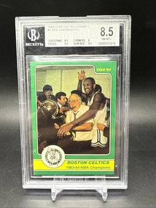 Star Basketball Celtics Champs #1 Red Auerbach Checklist BGS 8,5 1984 - Imagen 1 de 2
