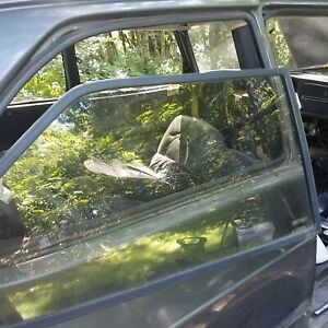 1986 - 1994 Classic Saab 900 3 door hatch  right rear quarter Window Glass
