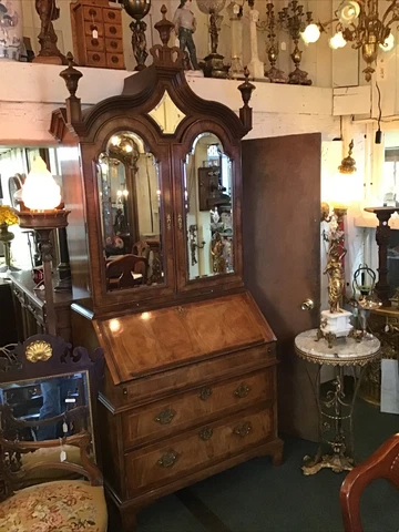 In The Style Of 1705 Queen Anne By  Baker Burled Walnut  Secretary Desk Cover