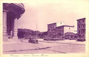 PIAZZA GIACOMO PUCCINI VIAREGGIO, ITALY, VINTAGE POSTCARD - Picture 1 of 2