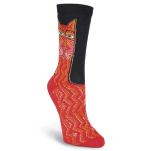 Laurel Burch "Tribal Zig Zag Cat" Crew Socks Red Black Size 9-11 - Picture 1 of 2
