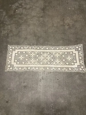 Vintage fein gestrickt gehäkelt Tischläufer 14 X 40 �� - Bild 1 von 4