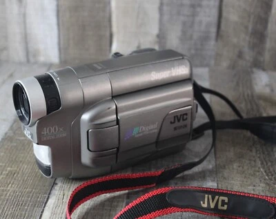 JVC GR-SXM527U Compact SVHS-C Video Camcorder & BATTERY AS IS - Image 1 of 4