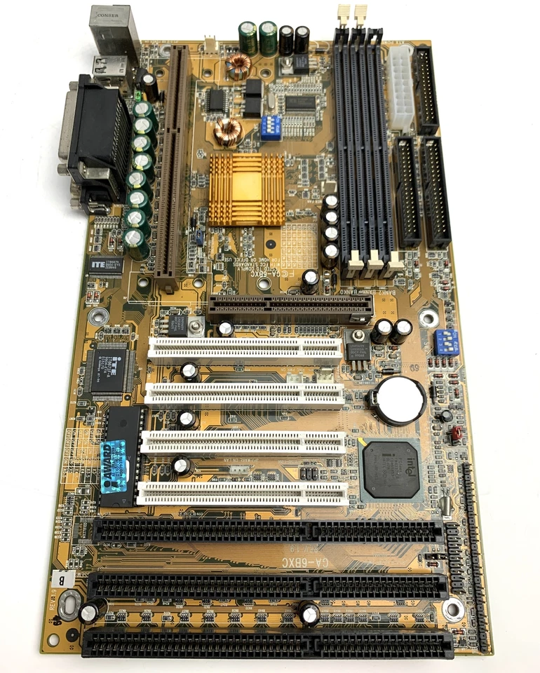 Placa Base Vintage Gigabyte GA-6BXC Rev:1.9 - ISA PCI AGP SDRAM ATX Slot 1 - Imagen 1 de 4