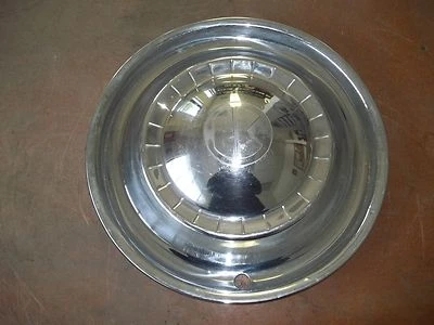 51 Kaiser Kaizer Deluxe 1951 tapacubos llanta cubierta de rueda tapacubos 15" fabricante de equipos originales usado Foto 1 de 4