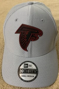 Cappello Berretto Atlanta Falcons New Era 39Thirty NFL Sidelines Tech Flex Fit S/M - Foto 1 di 7