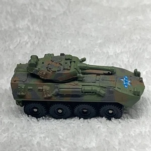Micro Machines LAV-25 Armored Vehicle Green Brown Military Blue Star 1992 - Bild 1 von 6