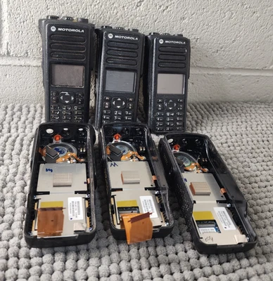 LOTE DE 6 cubiertas delanteras Motorola PMLN6116A XPR 7550e SOLO para radio XPR7550 DGP8550 Foto 1 de 4