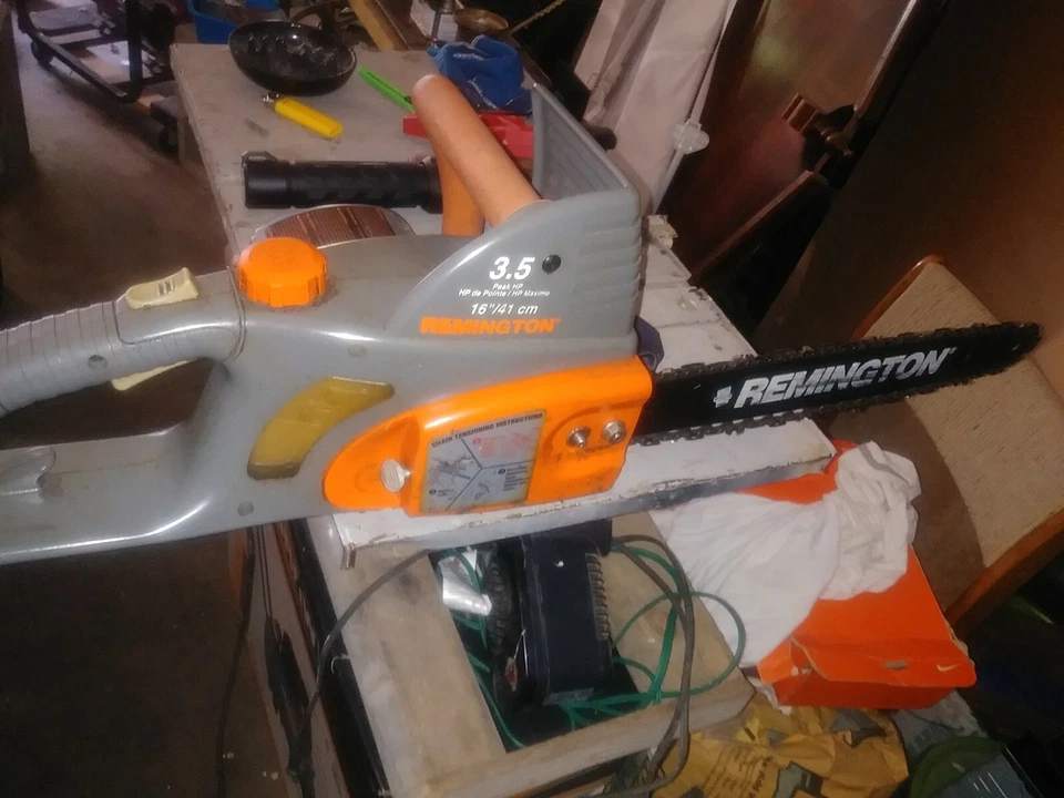 Remington RM1645 16 Inch Electric Chainsaw - Image 1 of 1