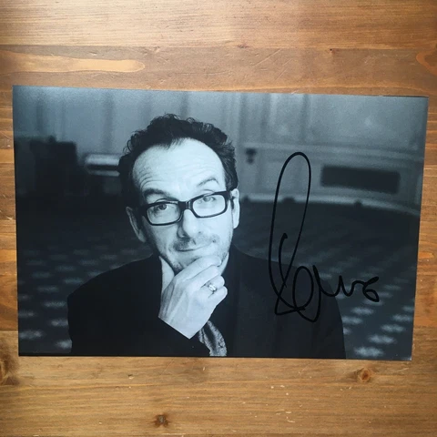 Elvis Costello * HAND SIGNED AUTOGRAPH * 8 x 12 photo obtained IP Attractions Cover