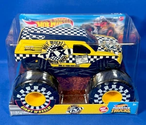 New - HOT WHEELS TAXI - 1:24 HOT WHEELS Giant Wheels MONSTER TRUCKS Die Cast CAB - Picture 1 of 5
