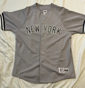 DEREK JETER AUTHENTIC NEW YORK YANKEES MAJESTIC JERSEY size XL - Picture 1 of 9