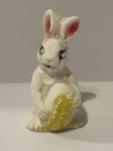 Coniglietto pasquale vintage in gesso giallo uovo di Pasqua felice - Foto 1 di 17