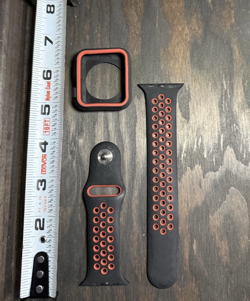 /Correa deportiva de silicona perforada negra para Apple Watch Series 1-9 y SE Foto 1 de 1