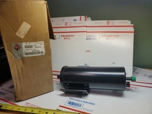 GENUINE INTERNATIONAL RESERVOIR, POWER STEERING PUMP 2022521C92 Air Cleaner, U2 - Picture 1 of 24