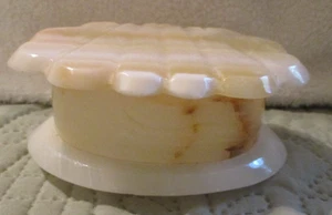 Vintage~Onyx~Marble~Carve Seashell Shaped Footed~Jewelry Box~4 3/8" x 3.25" x 2. - Picture 1 of 12