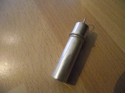 ANTIGO SUPORTE DE ESTOJO DE AGULHA CORRENTE CHATELAINE PRATA ESTERLINA 1924 COM MARCA REGISTRADA - Imagem 1 de 4