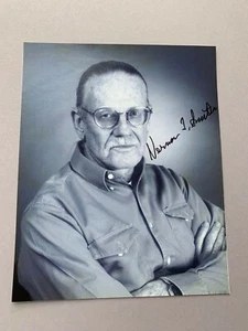 VERNON SMITH   Nobelpreis Wirtschaft 2002  signed  Foto 20x25 Autogramm  - Imagen 1 de 1