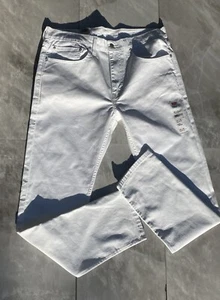 🔥NWT MEN'S LEVI JEANS 502 Multiple Sizes Taper Below Waist Stretch White🔥 - Picture 1 of 6