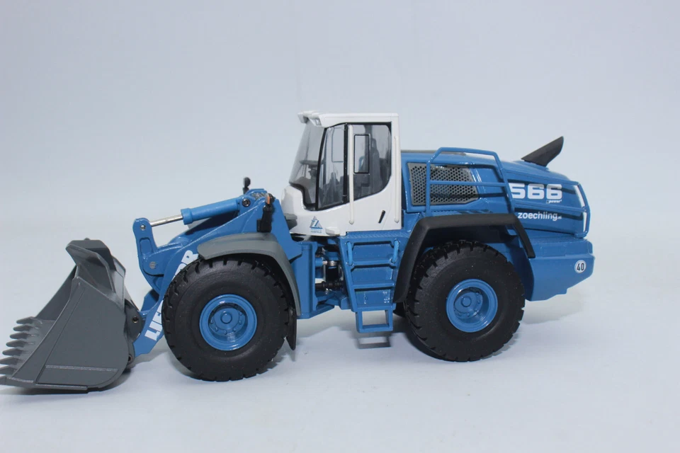 Conrad 2449 12 ZÖCHLING Liebherr Radlader L 566 X Power 1:50 NEU OVP   - Bild 1 von 4