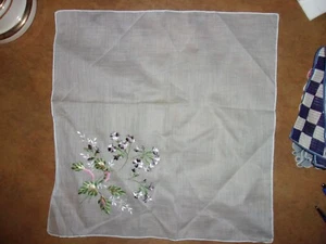 Vintage Taschentuch - Blumenmuster - bestickt - 14 Zoll x 14 Zoll - Bild 1 von 3