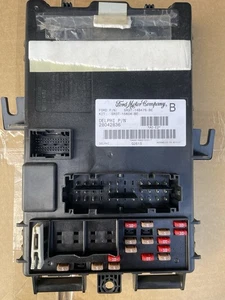 05 06 Ford Mustang Fuse Box Body Control Module BCM 5R3T-14B476-BE OEM - Bild 1 von 4