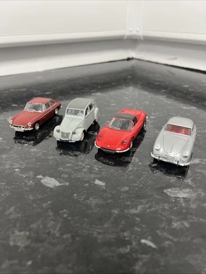 Juguetes Dinky de colección 4 coches diferentes Foto 1 de 4