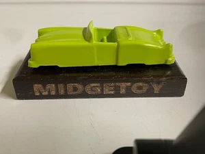 MIDGETOY DIECAST GREEN CONVERTIBLE ON HARD WOOD STAND. FREE SHIPPING! - Picture 1 of 5
