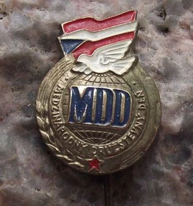 1950's International Trade Union Day Mezinarodni Druzstevny Den Celebration Pin - Picture 1 of 2