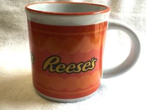 *NUEVO* REESE'S Hershey All Over Design taza de café taza de GALERIE 3-3/4" - Imagen 1 de 4