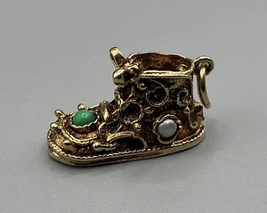 9ct gold shoe with semi precious stones charm - Picture 1 of 6