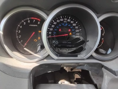 2009 Grand Vitara OE Speedometer Gauge Cluster 137K Miles Suzuki - Image 1 of 4