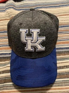 Kentucky Wildcats New Era Stretch Fit Hat Cap Size L/XL Worn 2 Times - Picture 1 of 4