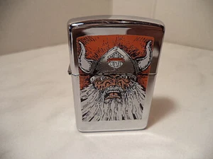 ZIPPO  ACCENDINO LIGHTER  HARLEY-DAVIDSON  BARRETT SMYTHE VIKING NUOVO AGE 1996 - Imagen 1 de 7
