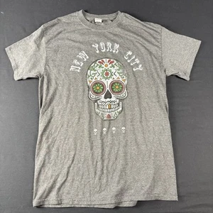 Camiseta Calavera Flor Ciudad Nueva York Gris Talla Mediana - Imagen 1 de 12
