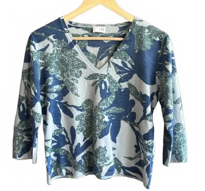 TSE Womens Cashmere Sweater Sz XL (runs small) Floral V Neck - Image 1 of 4