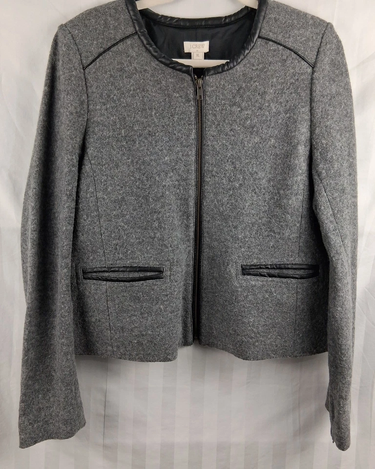 J. Blazer Crew Gris Lana Sin Cuello Imitación Cuero Borde Talla XL Foto 1 de 4